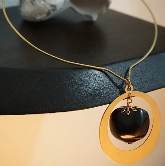 Kukui Nut Collar Necklace - Goldtone - Picture 4 of 7